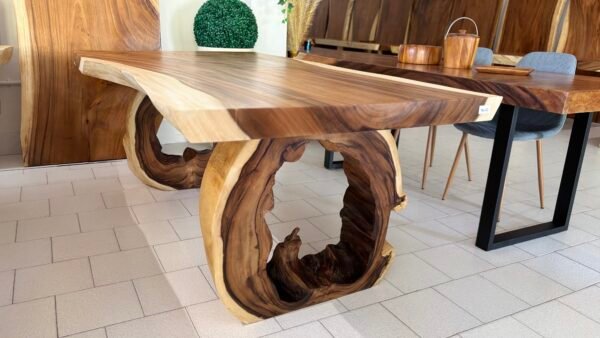 Tavolo con gambe tronco d'albero J13-1