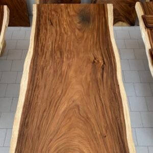 Tavolo con gambe tronco d'albero J01-1