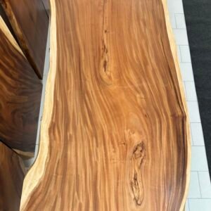 Tavolo con gambe tronco d'albero J07-1