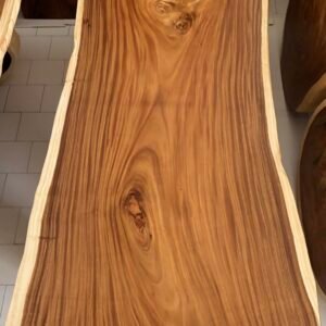 Tavolo con gambe tronco d'albero J09-1