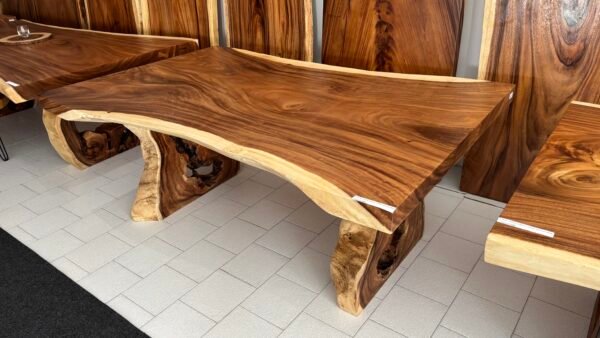 Tavolo con gambe tronco d'albero J16-02