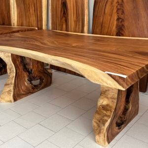 Tavolo con gambe tronco d'albero J16