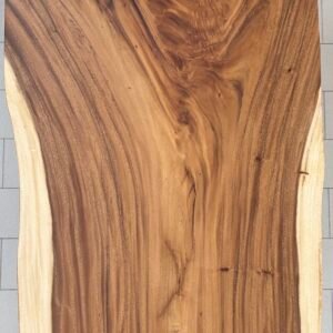 Tavolo con gambe tronco d'albero J18-1