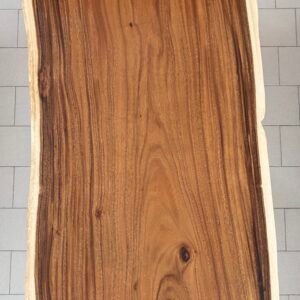 Tavolo con gambe tronco d'albero J19-1