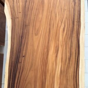Tavolo con gambe tronco d'albero J14-1